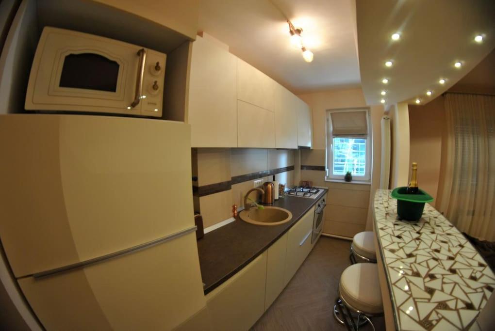 Modern & Central Apartment In North Of Bukurešť Exteriér fotografie