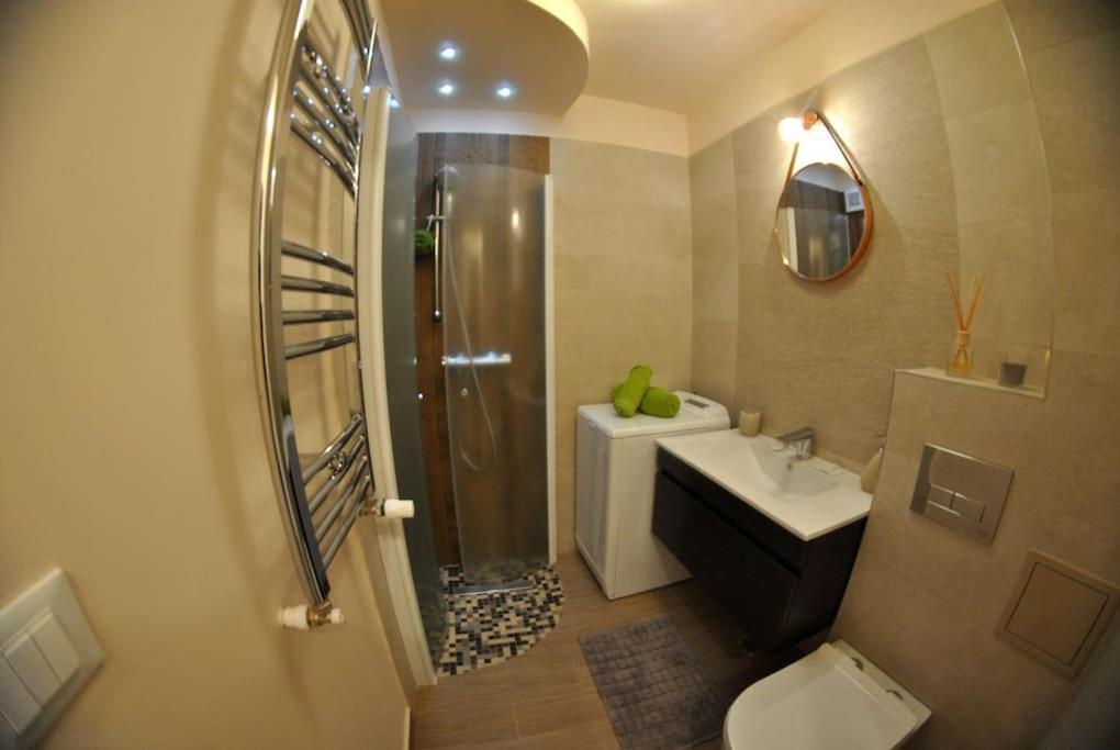 Modern & Central Apartment In North Of Bukurešť Exteriér fotografie